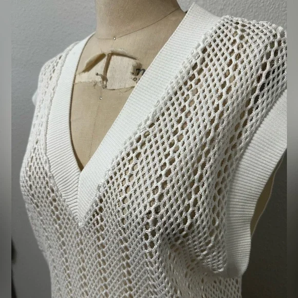 Zara White Crochet Vest size Medium - Picture 2 of 6